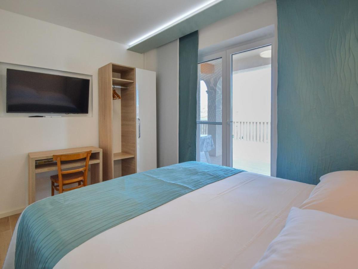 Apartment Mornar-5 By Interhome Trogir Exterior photo